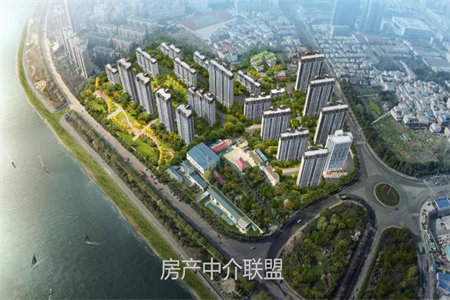 西园小区二楼142平三室精装带车库130万可按揭